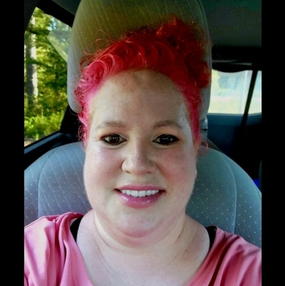 Meet your Posher, Novia - Picture 2 of 2